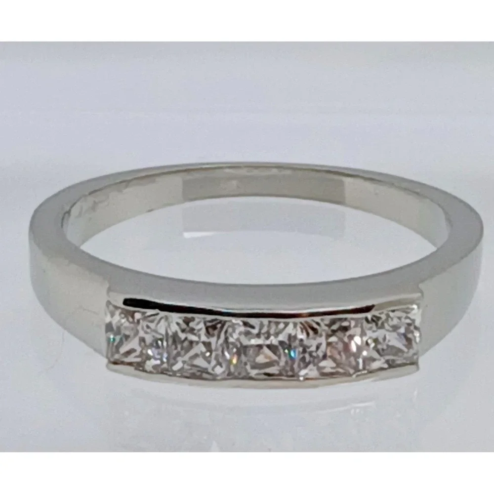 Silver Tone Princess Cut 5 Stone Channel Set Cubic Zirconia Band Ring Size 8